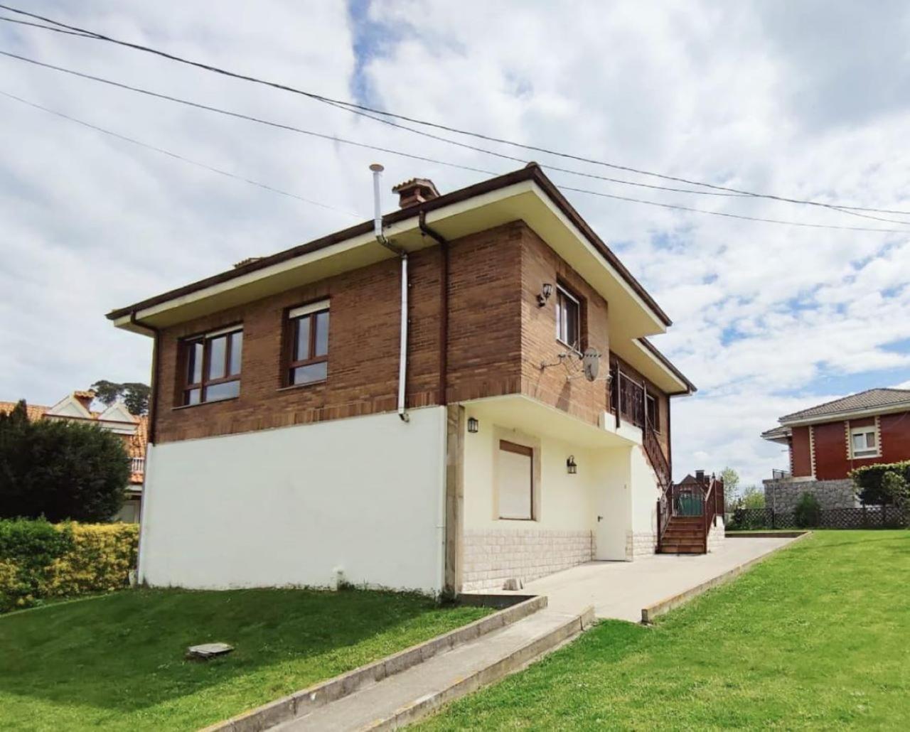 Casa Bahía Santander Villa Pedrena Bagian luar foto