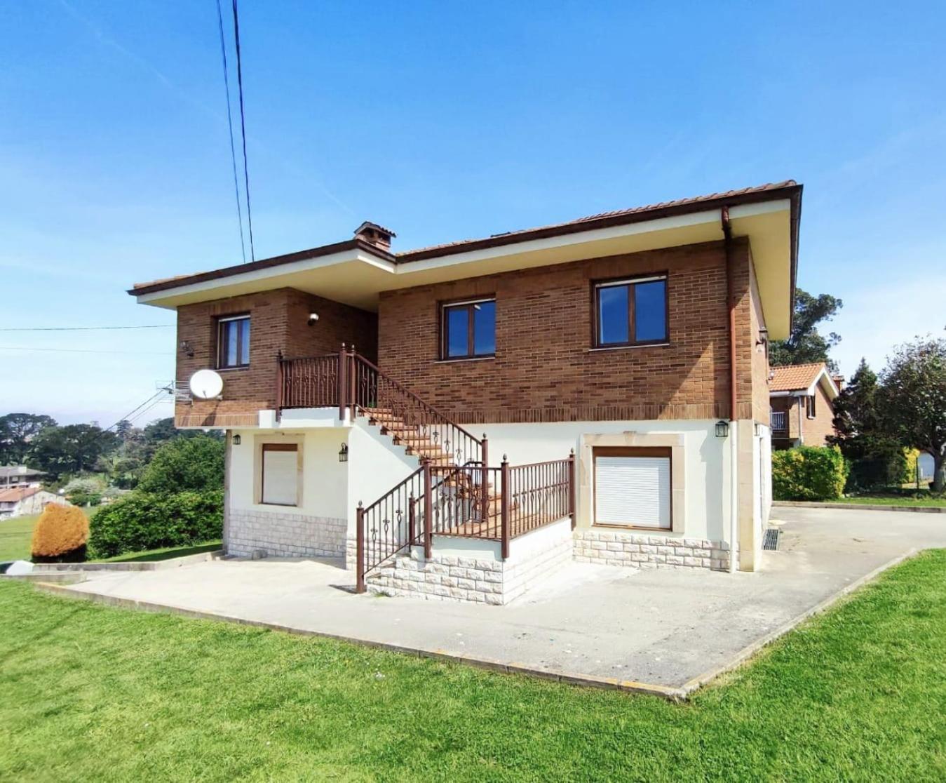 Casa Bahía Santander Villa Pedrena Bagian luar foto